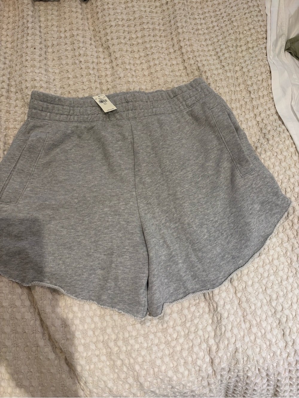 Aerie On My Way! High Waisted Shorts in medium heather gray